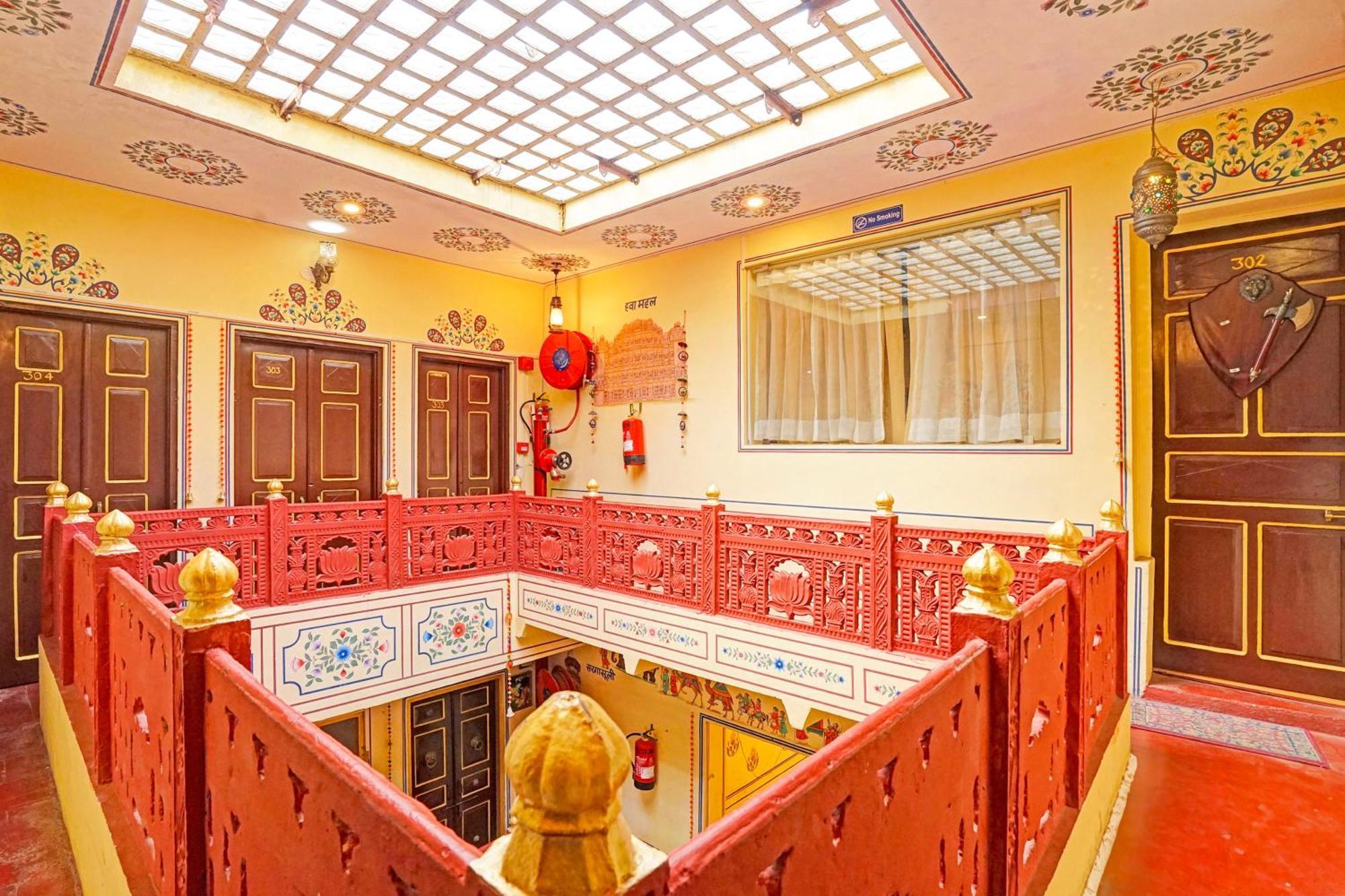 Hotel Super Collection O Ramganj Near Hawa Mahal Dźajpur Zewnętrze zdjęcie