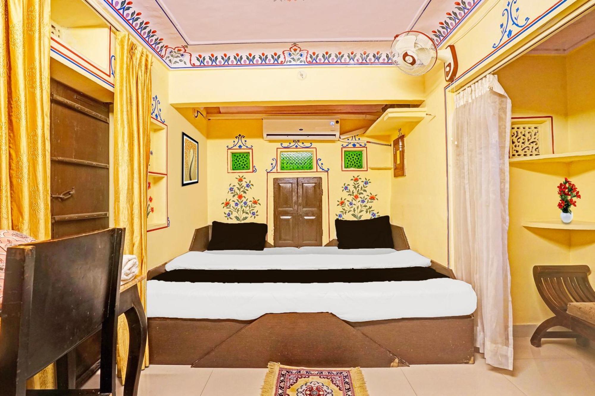 Hotel Super Collection O Ramganj Near Hawa Mahal Dźajpur Zewnętrze zdjęcie