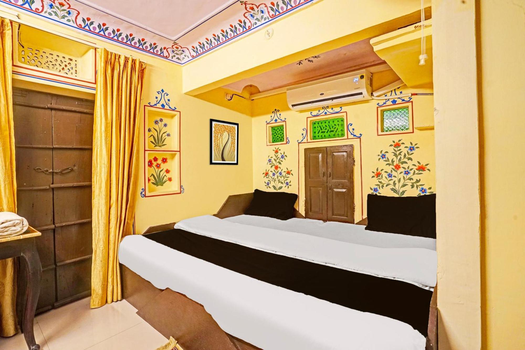 Hotel Super Collection O Ramganj Near Hawa Mahal Dźajpur Zewnętrze zdjęcie