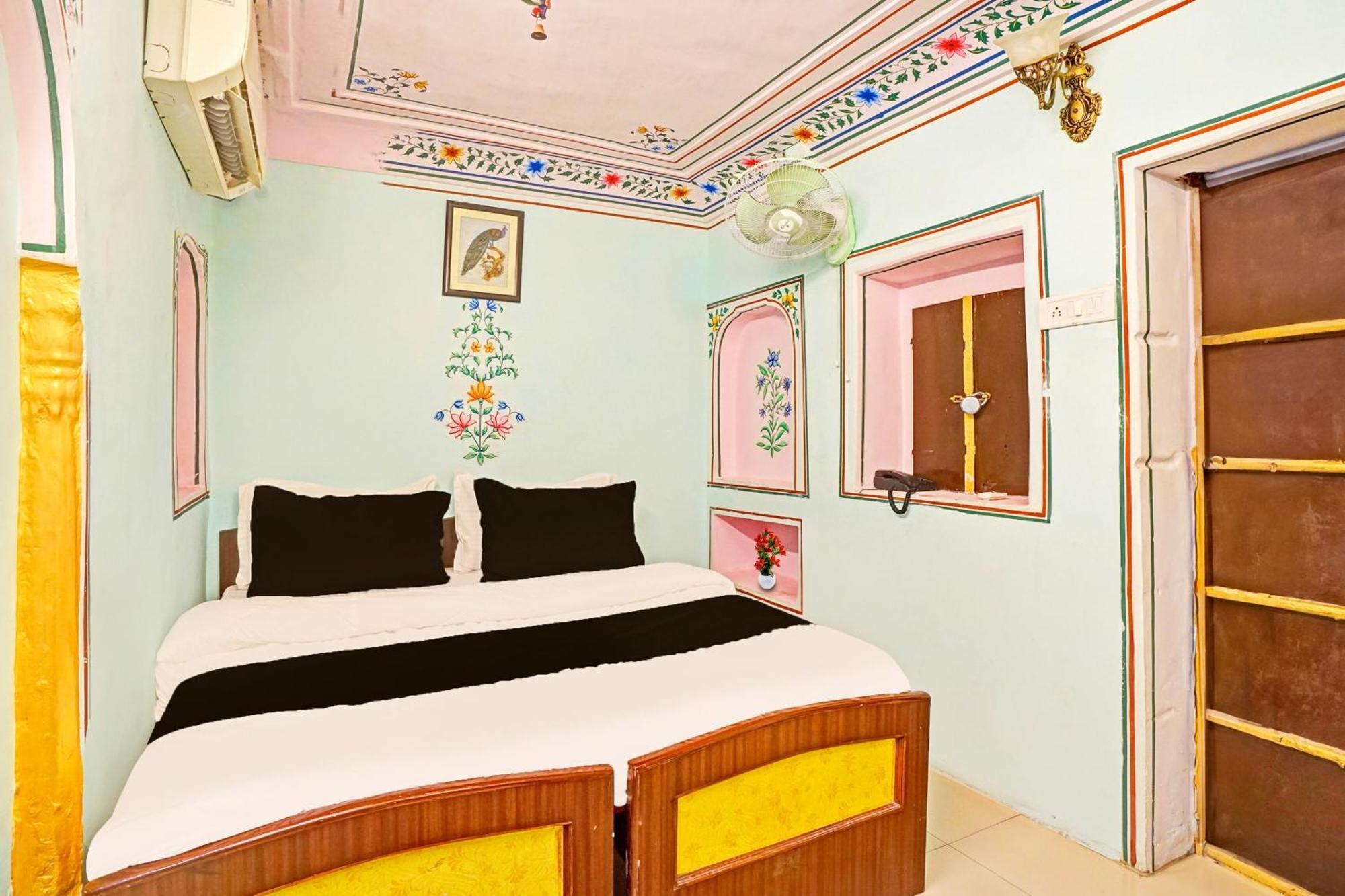 Hotel Super Collection O Ramganj Near Hawa Mahal Dźajpur Zewnętrze zdjęcie